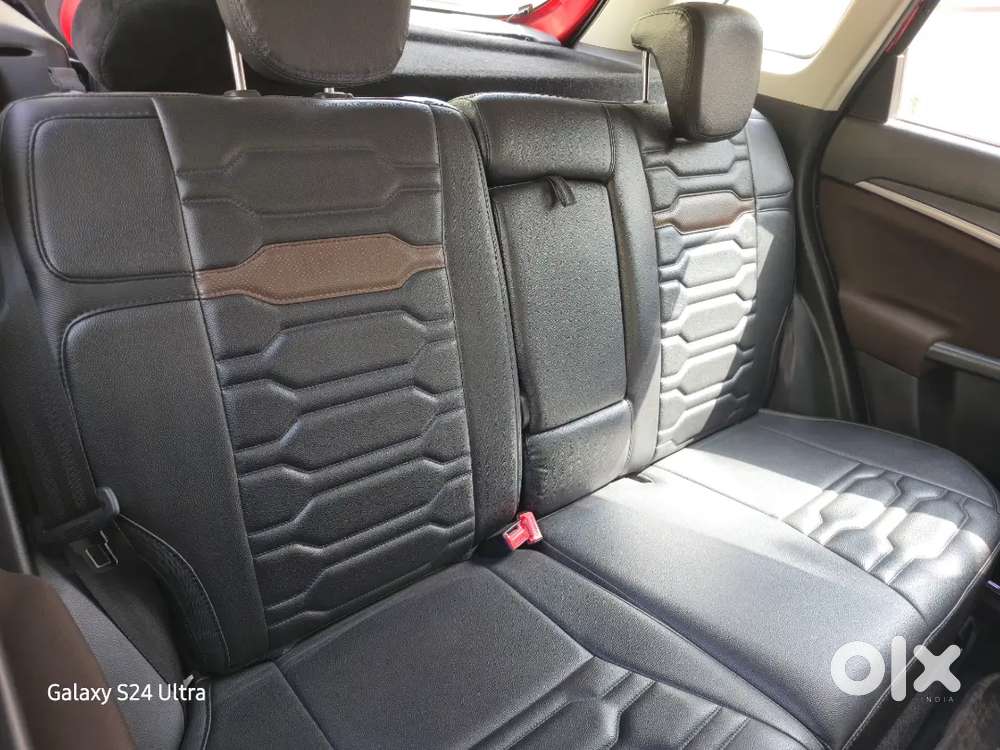 Maruti Suzuki Brezza Zxi Plus Dual Tone Petrol Manual  Nov. 2022 Reg.