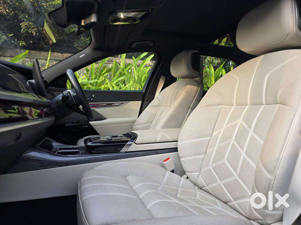 Bmw 7 Series 3.0 740i Sedan, 2023, Petrol