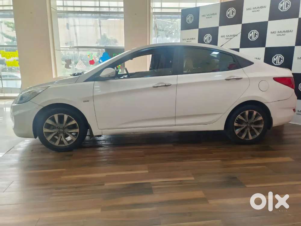 Hyundai Fluidic Verna 2014 Petrol 105000 Km Driven