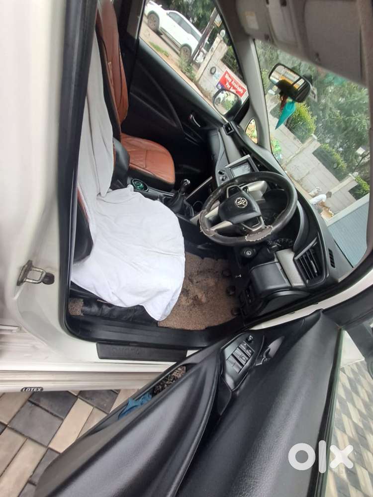 Toyota Innova Crysta 2.4 Gx Mt, 2017, Diesel