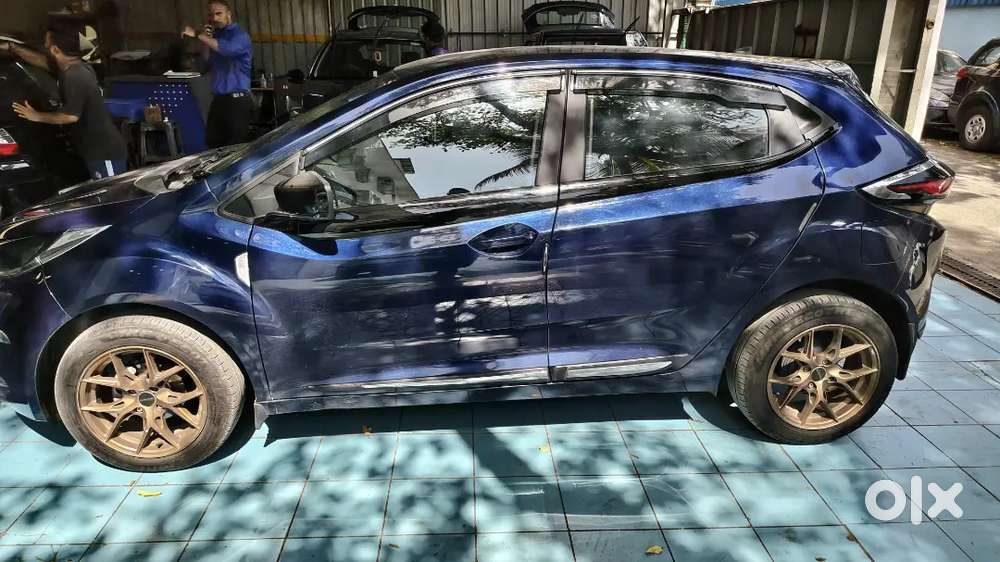 Tata Altroz 2024 Petrol Like New Condition October Registration