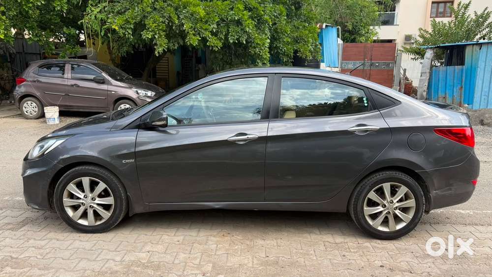 Hyundai Fluidic Verna 2012