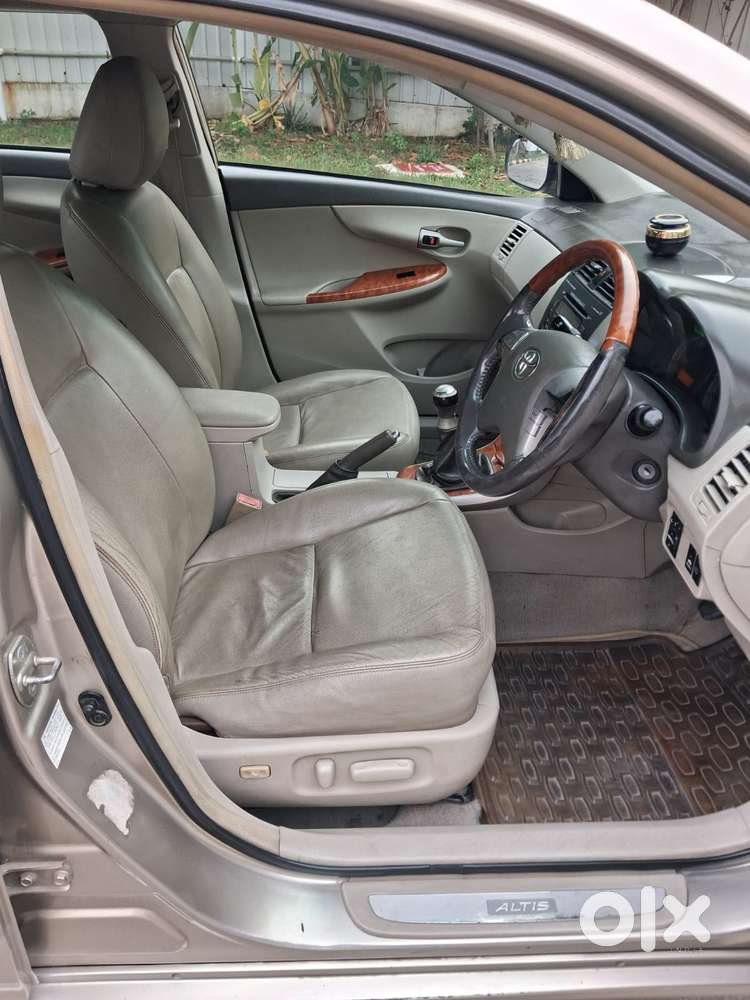Toyota Corolla Altis G, 2010, Petrol