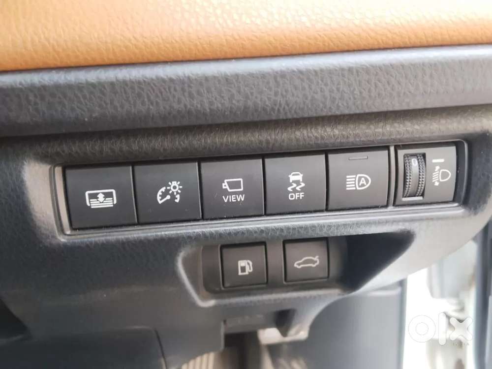 Toyota Camry, 2025, Petrol