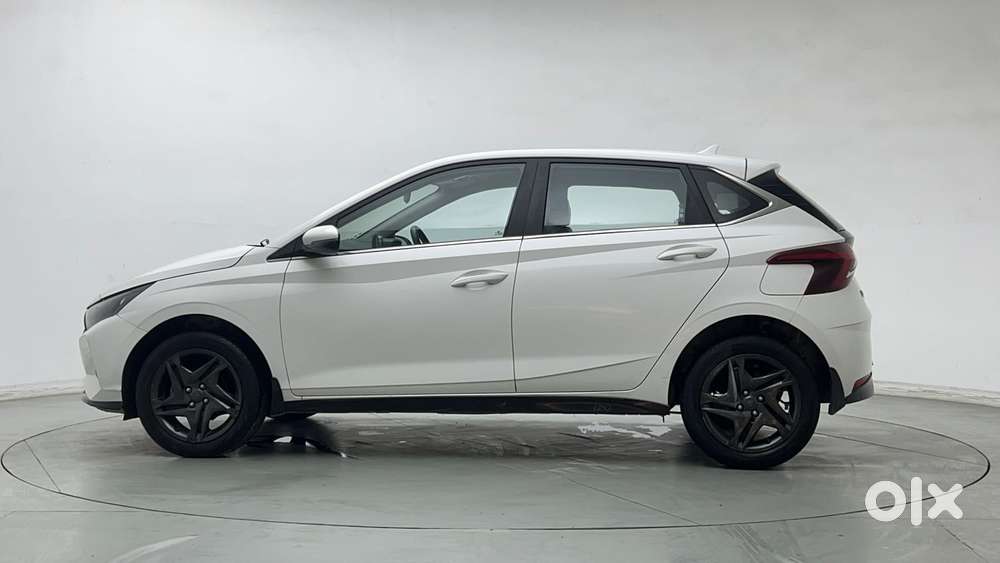 Hyundai I20 Sportz 1.2 Ivt, 2023, Petrol