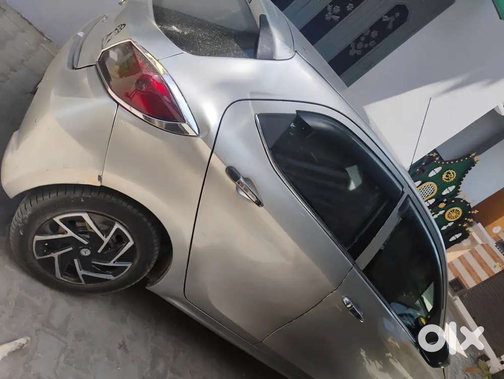 Tata Tiago 2016