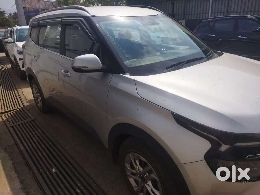 Kia Carens Prestige 2023 Diesel Manual 80000 Km