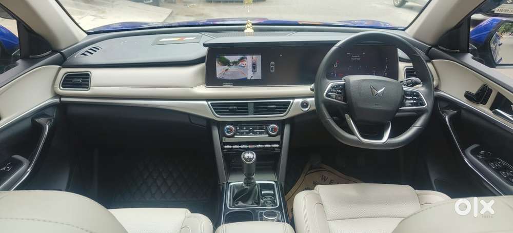 Mahindra Xuv700 2.2 Ax 7 Diesel Mt Luxury Pack Str, 2023, Diesel