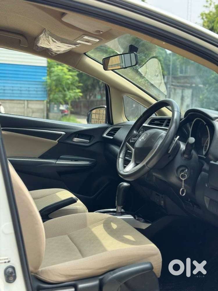 Honda Jazz V Automatic, 2017, Petrol