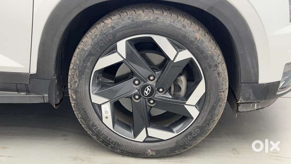 Hyundai Alcazar 2.0 Signature (o) Petrol At 6 Str Dual Tone, 2021, P..