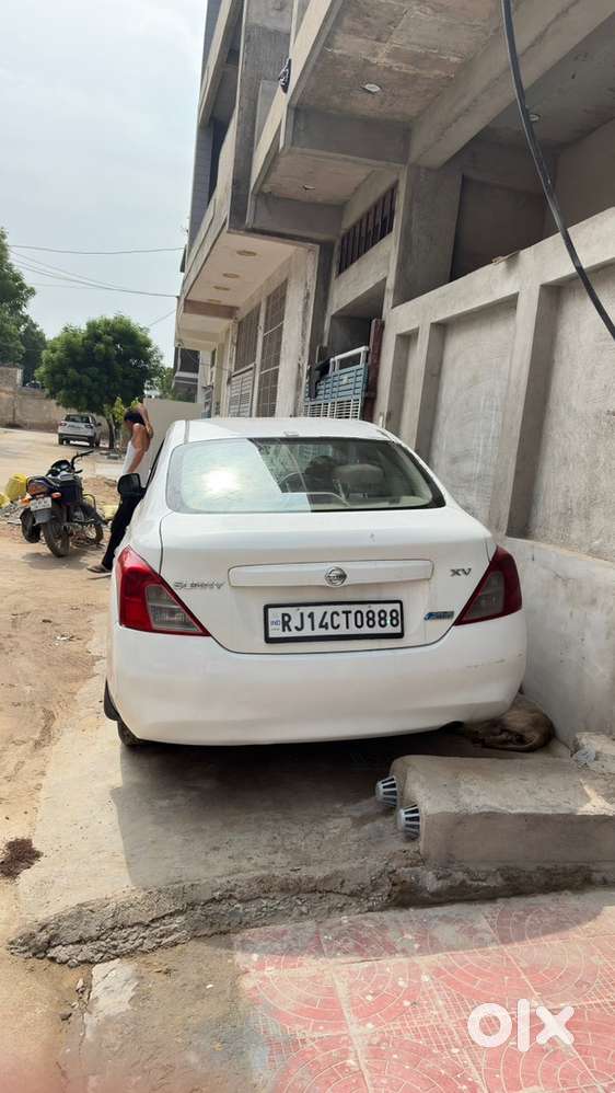 Nissan Sunny Diesel Automatic 2012