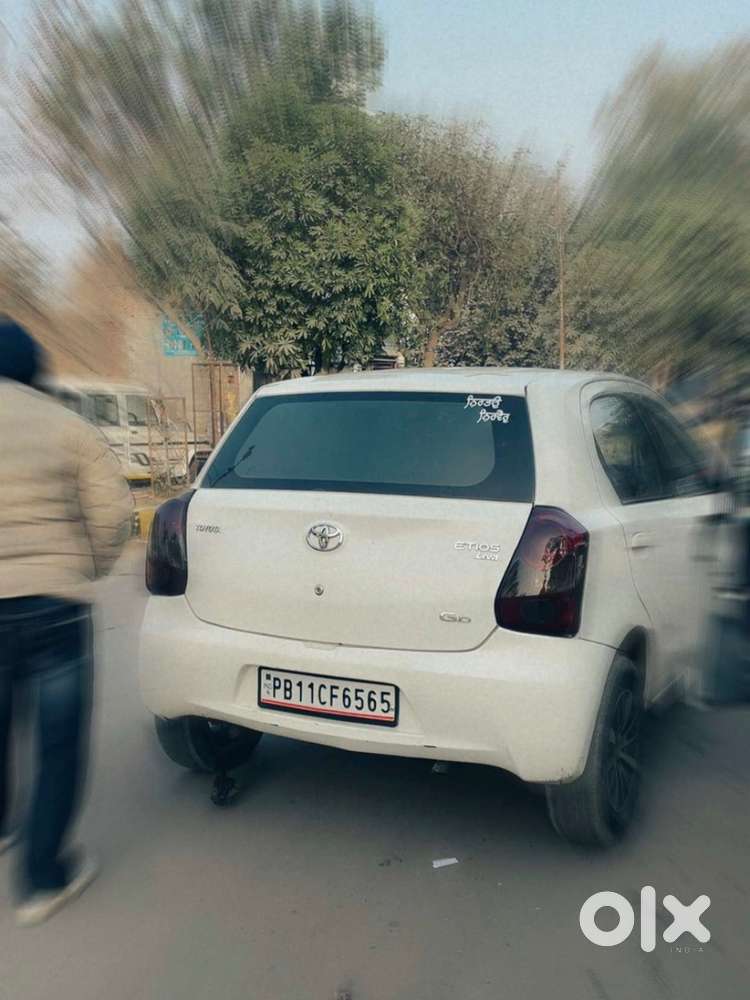 Toyota Etios Liva 2012
