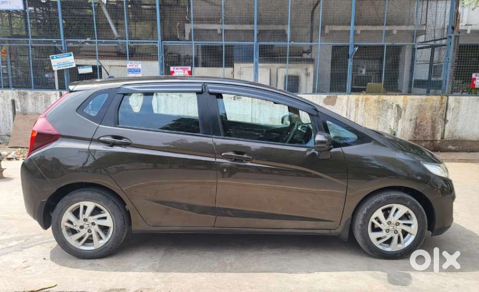 Honda Jazz V Mt Privilege, 2017, Petrol