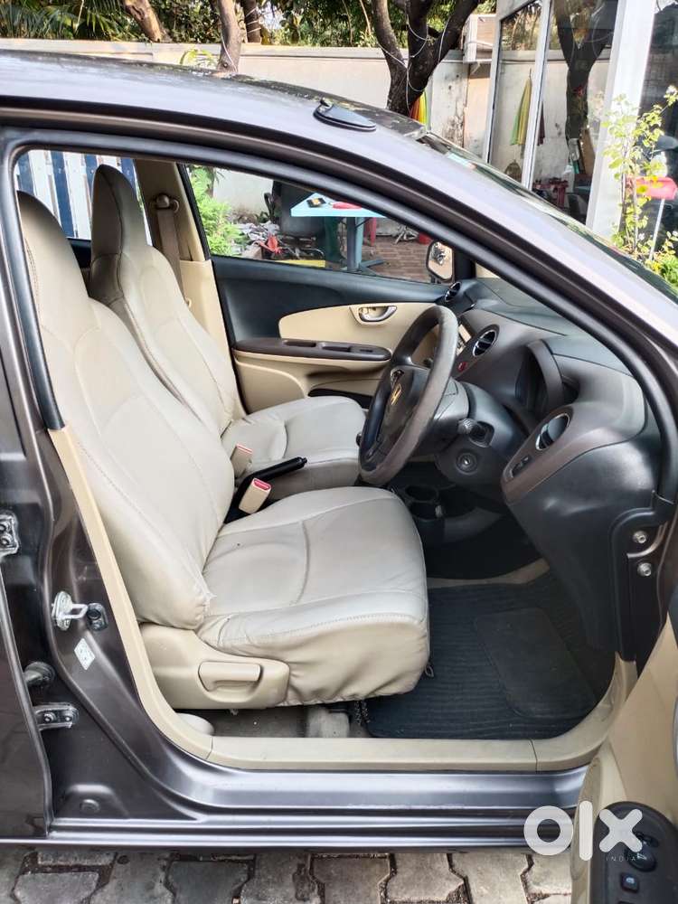 Honda Brio V Mt, 2012, Petrol