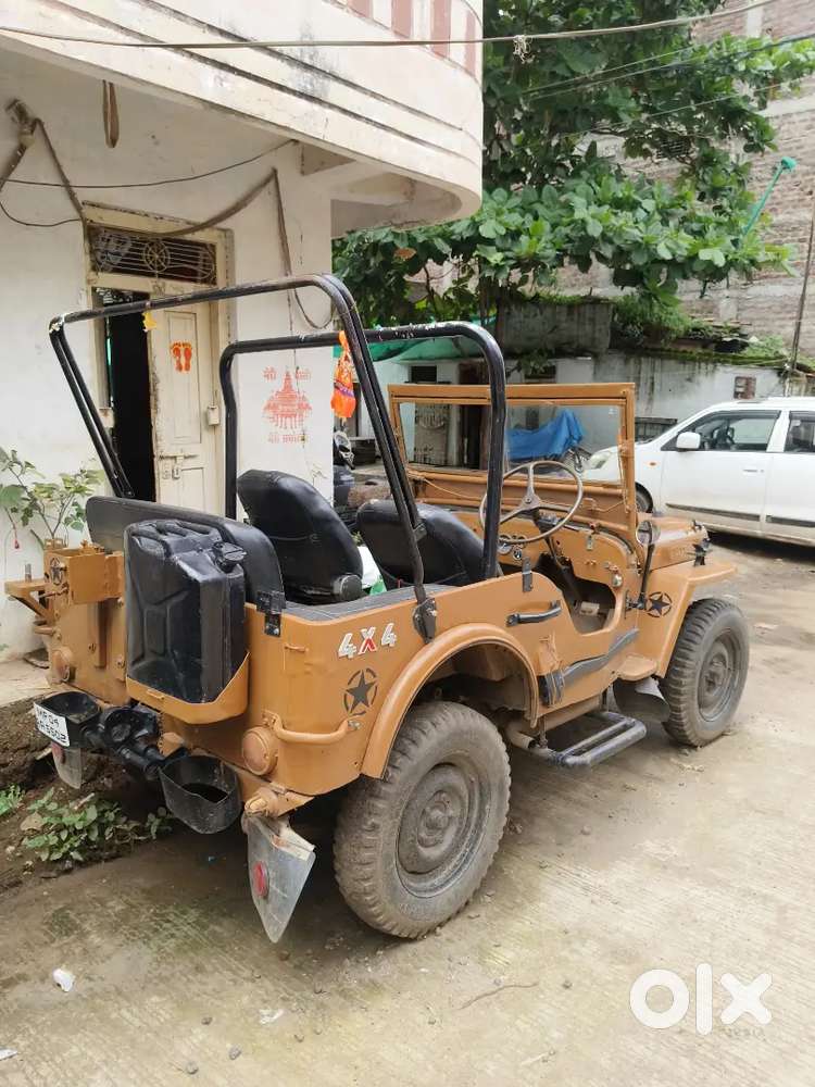 Mahindra Jeep 1984