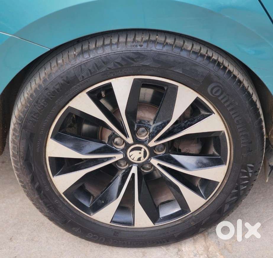 Skoda Superb 2.0 L&k Tsi At, 2024, Petrol