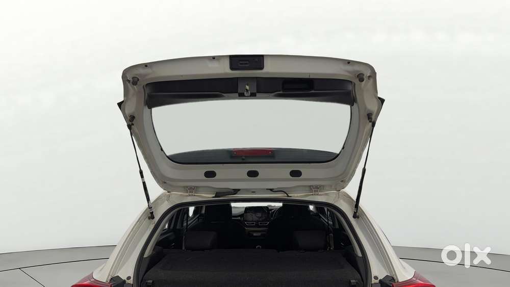 Toyota Glanza 1.2 V Amt, 2022, Petrol
