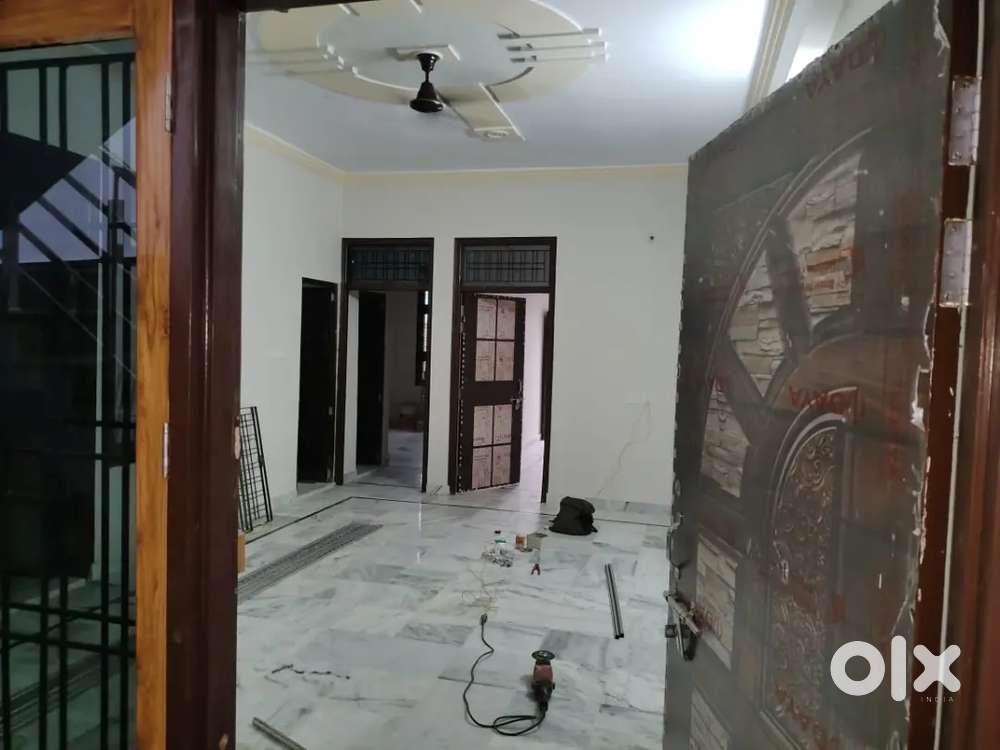 2 BHK flat on rent in jarauli phase-2 Personal Car parking for Family
