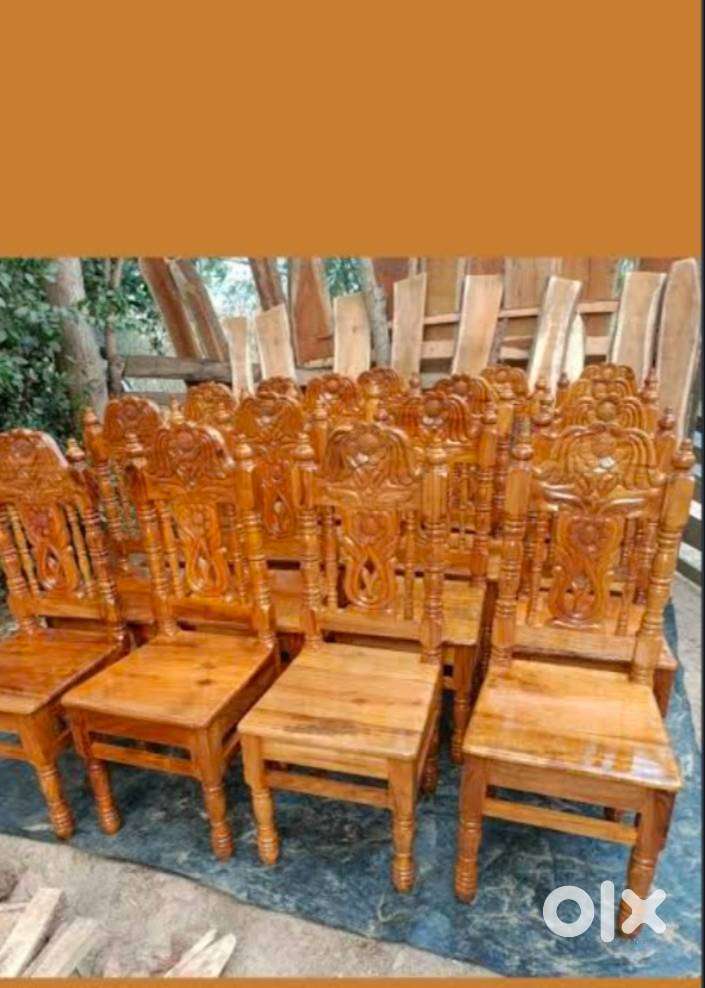 Less used takewood daining table for sale