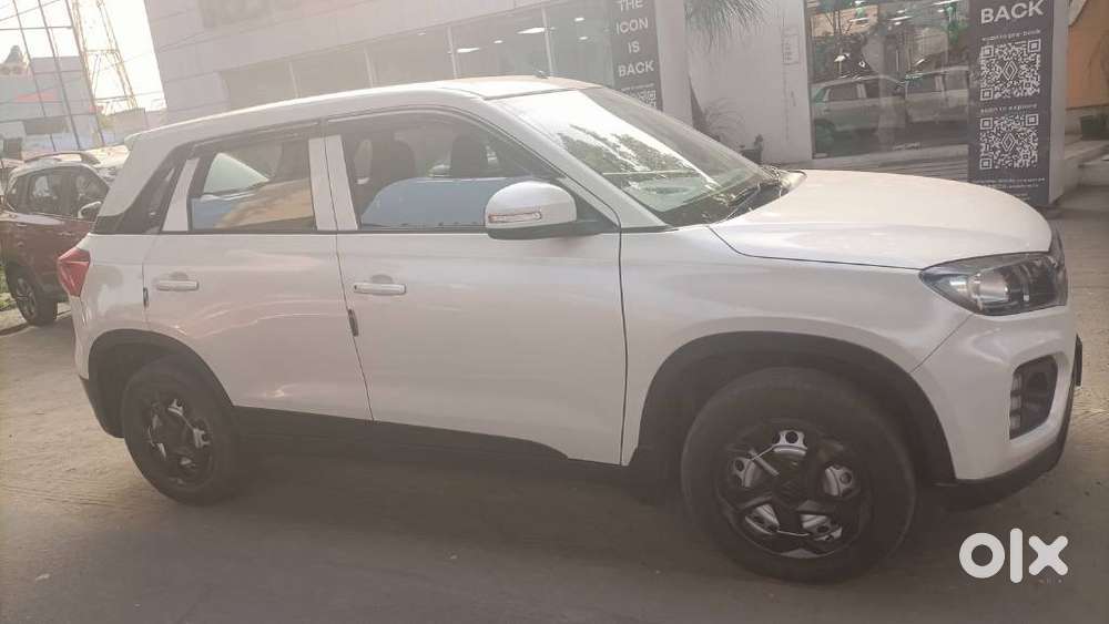 Maruti Suzuki Brezza 1.5 Lxi Smart Hybrid, 2022, Petrol