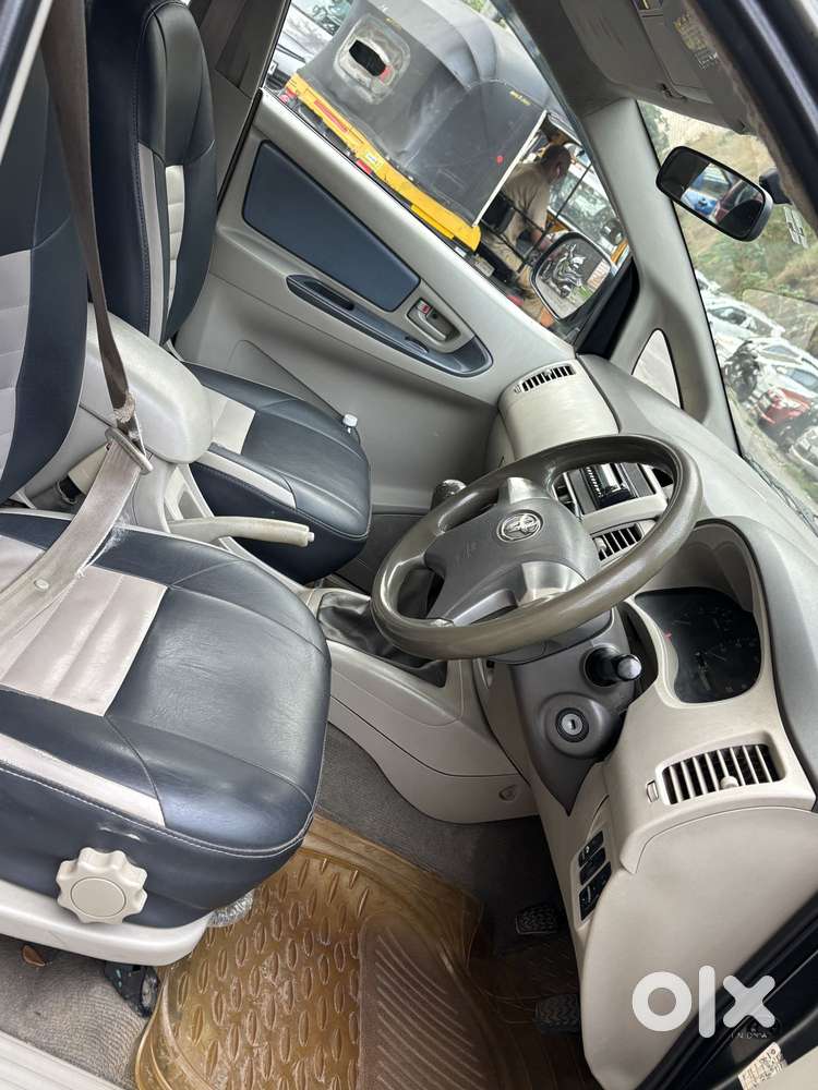 Toyota Innova 2.5 G (diesel) 8 Seater, 2014, Diesel