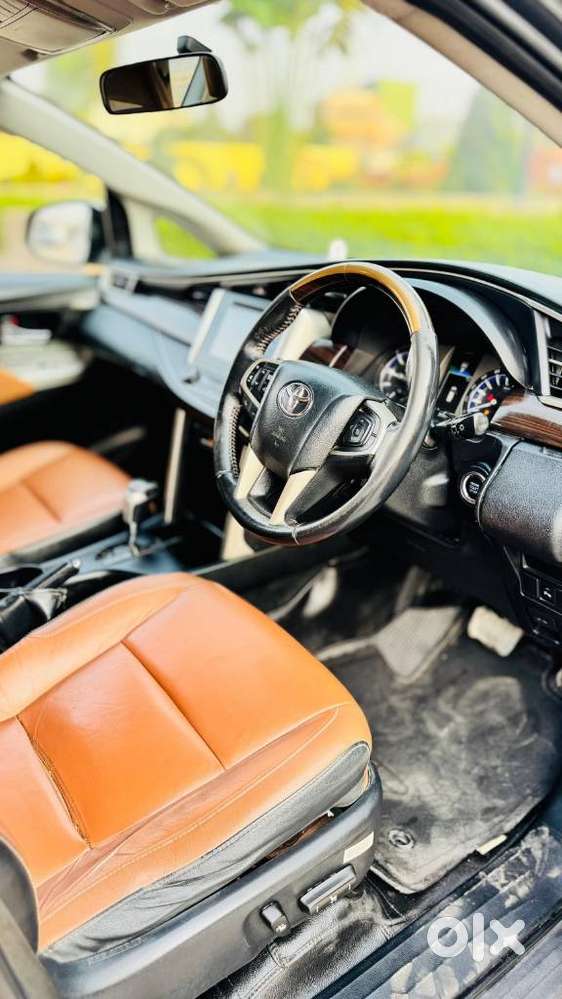 Toyota Innova Crysta 2.8 Z, 2016, Diesel