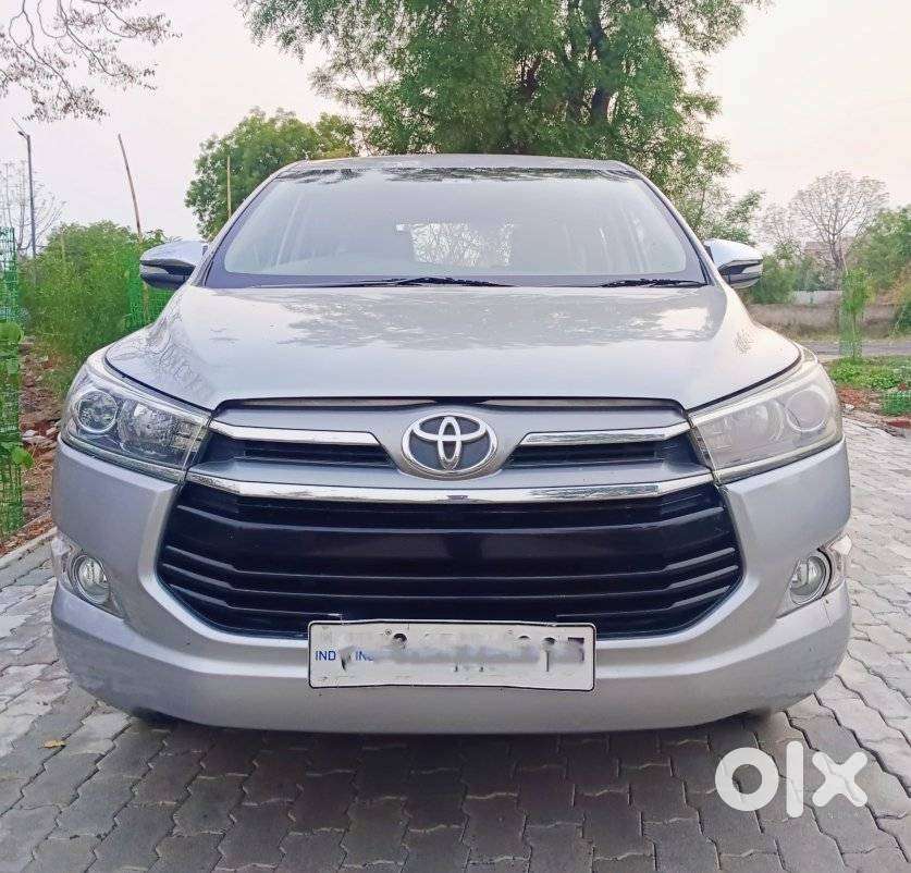Toyota Innova Crysta 2.8z Automatic, 2016, Diesel