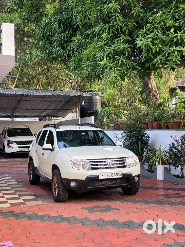 Renault Duster 85 Ps Diesel Company Service With Onyx Alloys