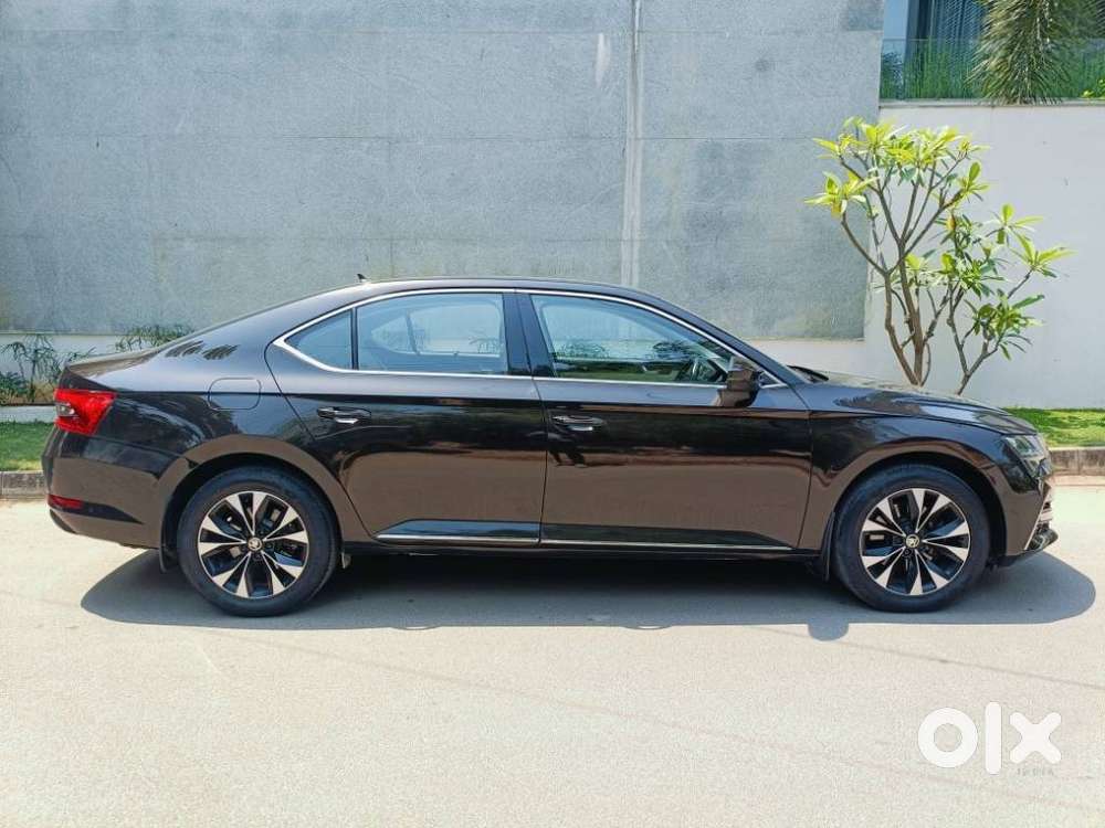 Skoda Superb 2.0 Tsi At L&k, 2021, Petrol