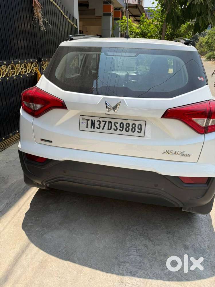 Mahindra Xuv300 2024 Petrol Well Maintained