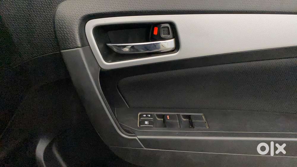 Maruti Suzuki Vitara Brezza 1.5 Zxi, 2020, Petrol