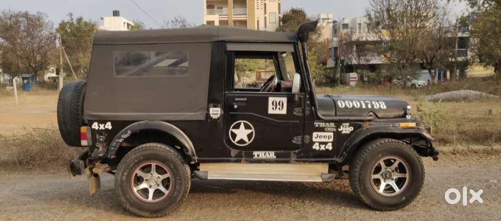 Mahindra Jeep Commander 750 2012