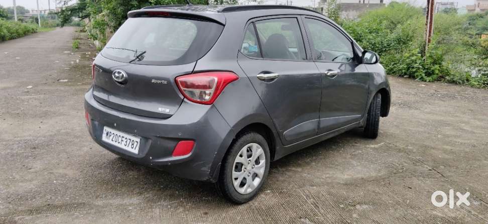 Hyundai Grand I10 Sportz, 2016, Petrol