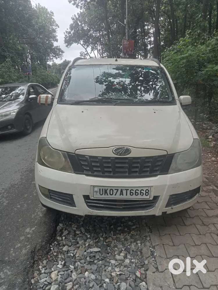 Mahindra Quanto 1.5 C8 2012
