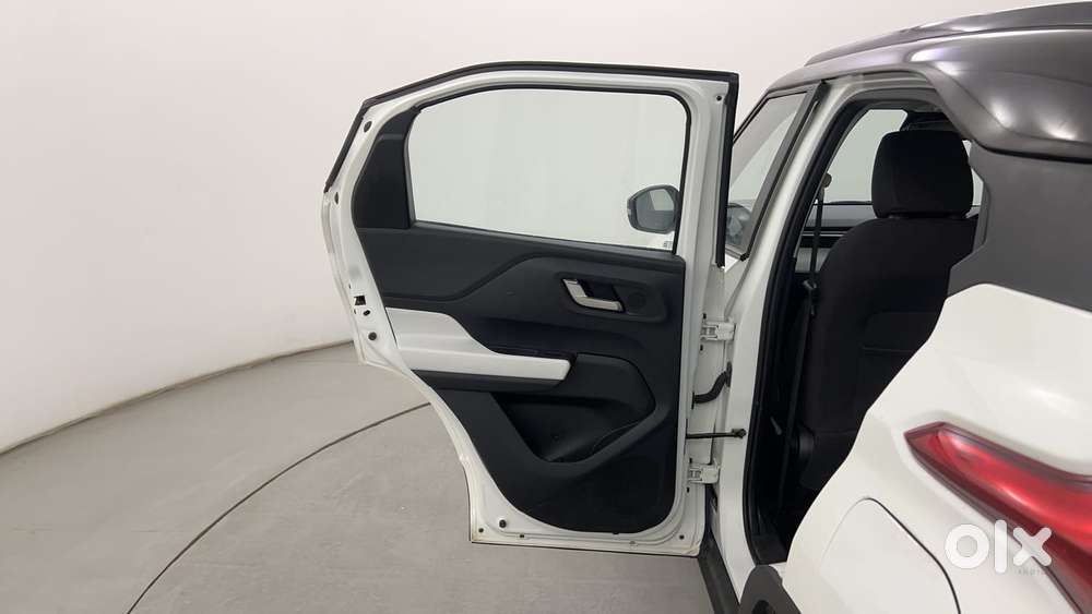 Tata Punch Creative Dual Tone Amt Sunroof, 2024, Petrol