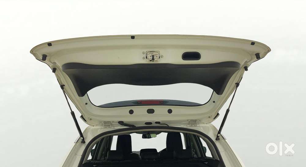 Maruti Suzuki Grand Vitara 1.5 Alpha Smart Hybrid At, 2023, Petrol