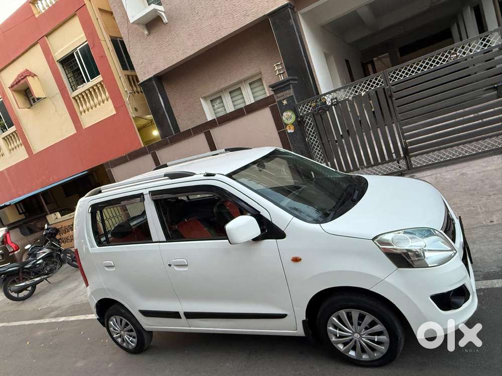 Maruti Suzuki Wagon R Vxi Amt1.2, 2016, Petrol