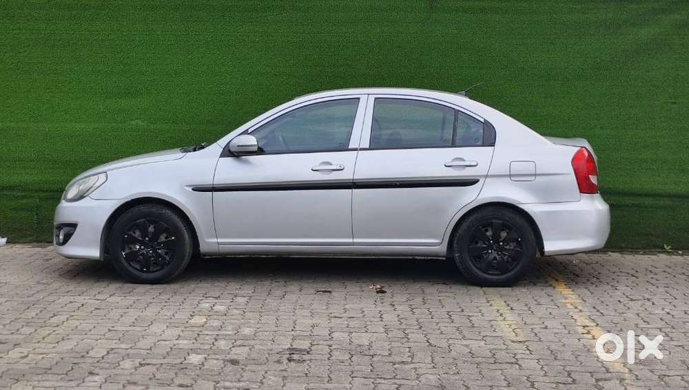 Hyundai Verna, 2010, Petrol