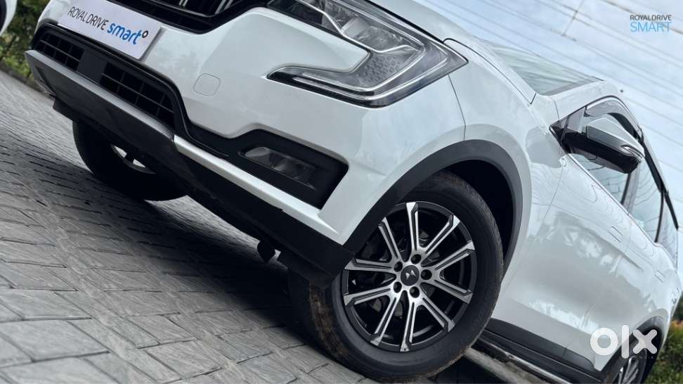 Mahindra Xuv700, 2022, Petrol