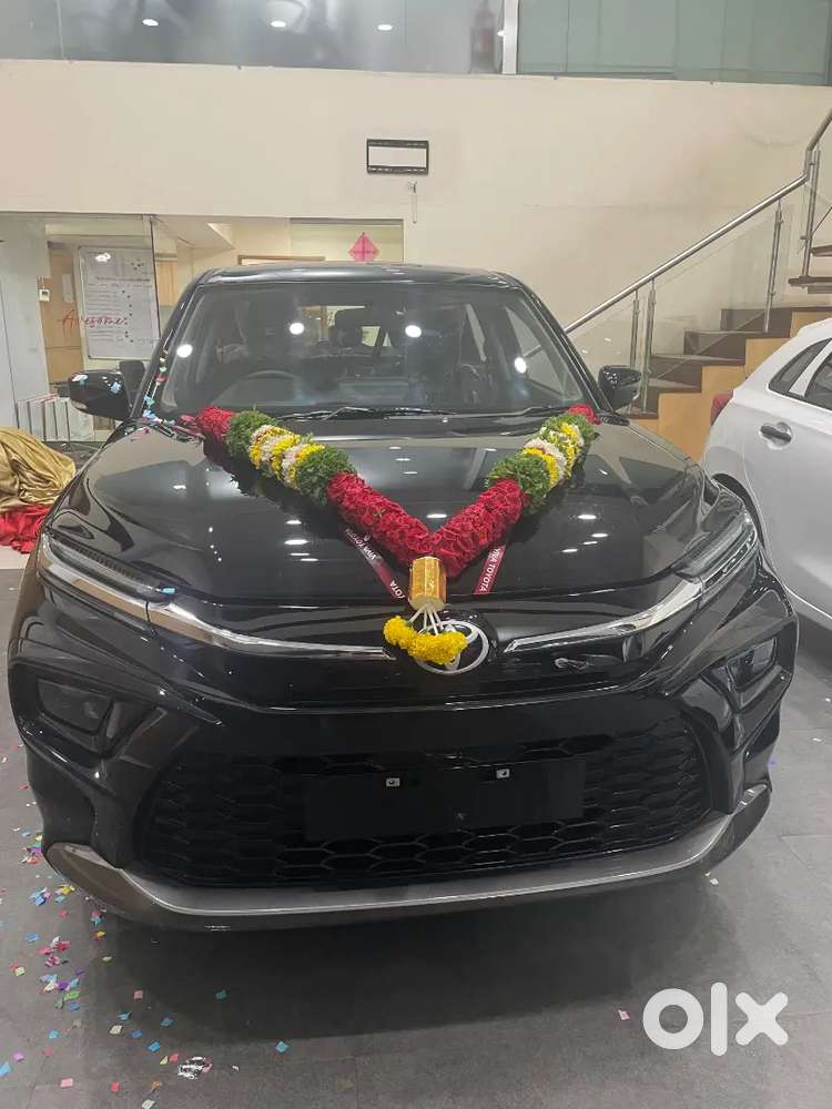 New Car 1 Month Old Only 900 Km Had Ran.
