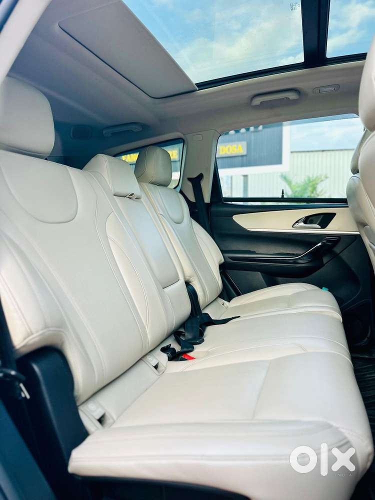 Mahindra Xuv700 2.2 Ax 7 Diesel At Luxury Pack Str, 2023, Diesel