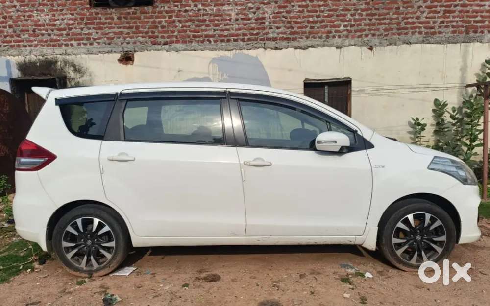 Maruti Suzuki Ertiga 2013 Diesel 180000 Km Driven