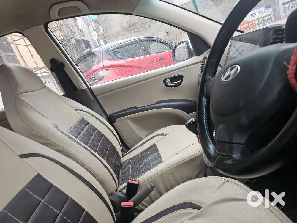 Hyundai I10 Sportz 2013 Variant