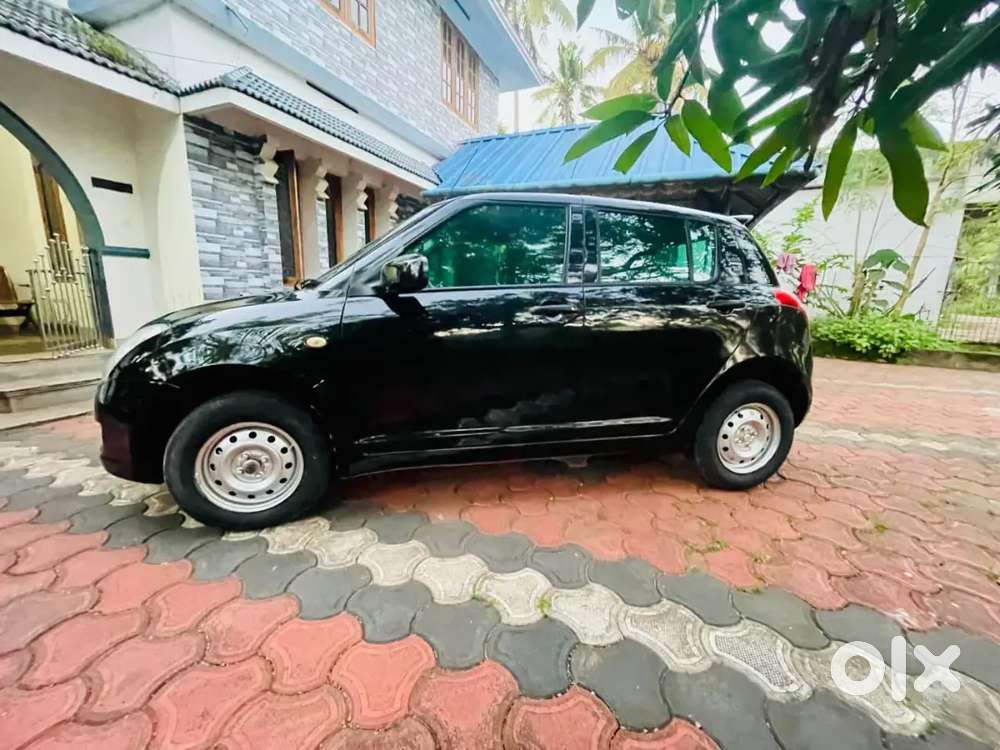 Maruti Suzuki Swift 2010 Petrol Good Condition Midnight Black