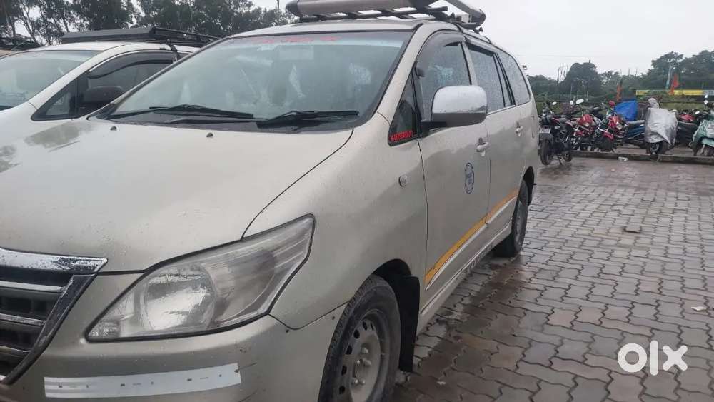 Toyota Innova 2014