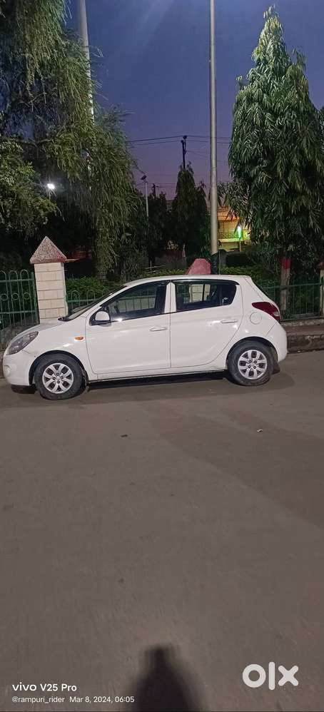 Hyundai I20 Magna Petrol 2009 Model