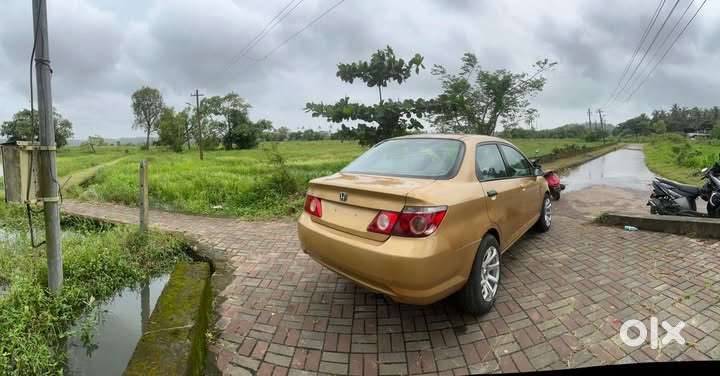 Honda City Zx Petrol 2006 Model With Gtr Pro Alloys Wheels