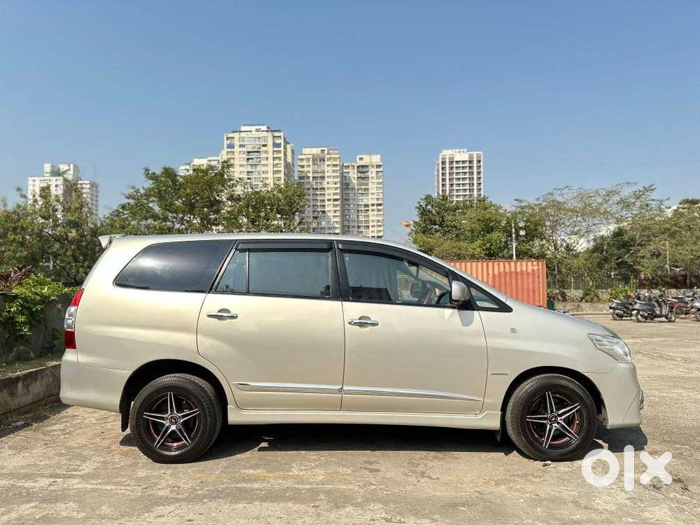 Toyota Innova 2.5 G (diesel) 8 Seater, 2015