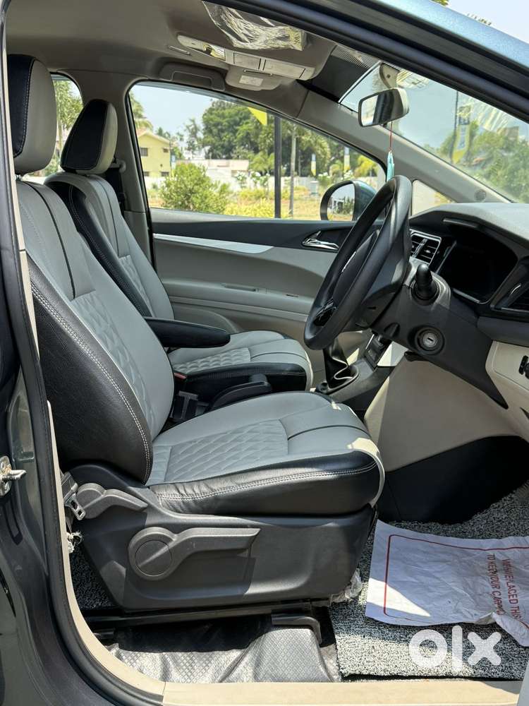 Mahindra Marazzo M6, 2019, Diesel
