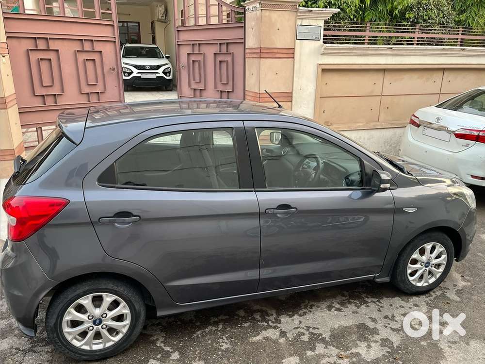 Ford Figo Petrol 2016
